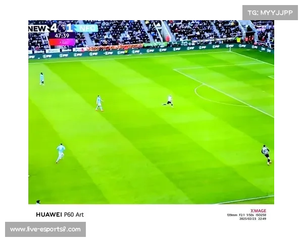 纽卡斯尔联客场不胜利物浦魔咒延续，埃迪·豪战术调整受挫